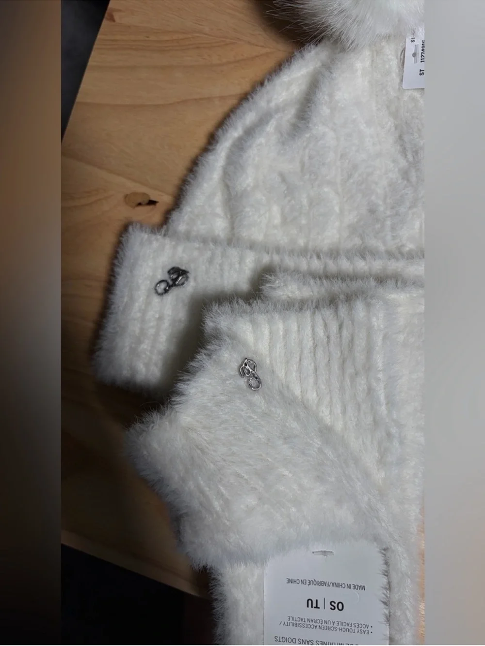 PINK Victoria’s Secret - Fuzzy “P” Beanie & Fingerless Gloves Winter SET